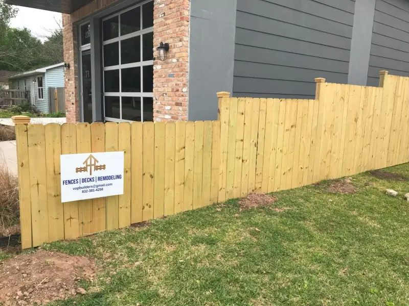 commercial fencing company
